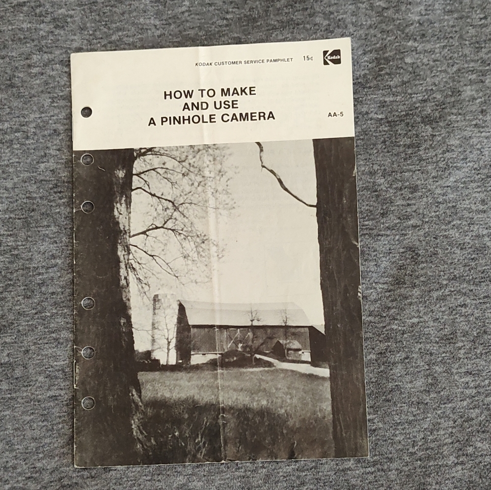 Vintage 70s HOW TO MAKE AND USE A PINHOLE CAMERA